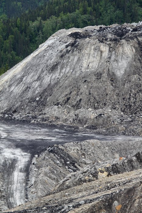 This mine still occasionally produces a small amount of coal, but is largely under reclamation.  It is one of the <a href="http://www.groundtruthtrekking.org/Issues/AlaskaCoal/UsibelliCoalMine.html">Usibelli coal mines</a>.