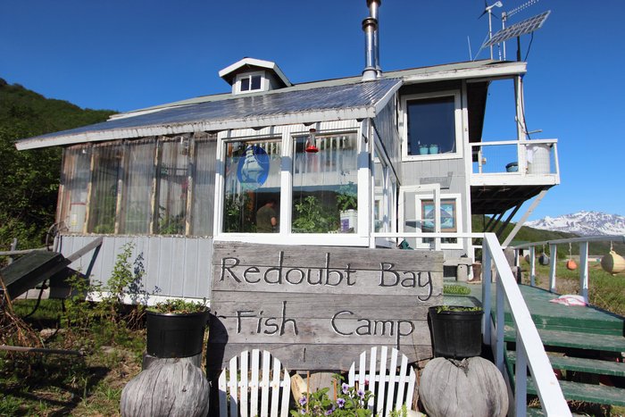 A luxurious setnet cabin on Redoubt Bay